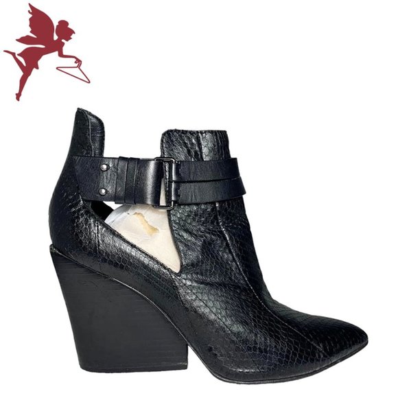 10 CROSBY DEREK LAM Vera Bootie in Black Matte Snake - Picture 3 of 10